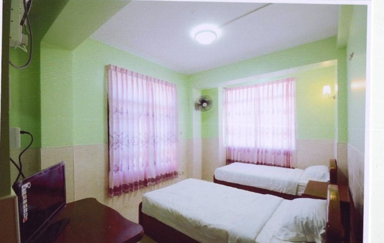Saw Nyein San Guest House Nyaung-U Buitenkant foto