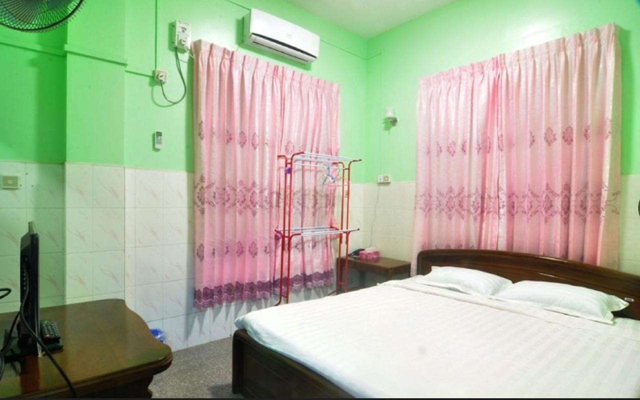 Saw Nyein San Guest House Nyaung-U Buitenkant foto